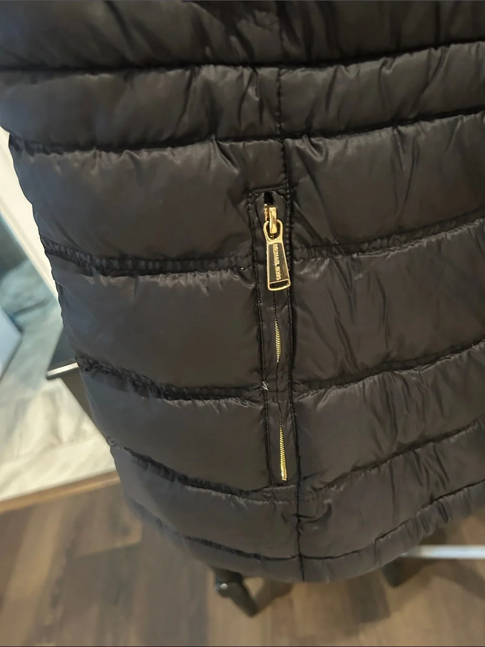 Michael Kors Women’s Black Quilted Puffer Jacket with Gold Hardware Size XL